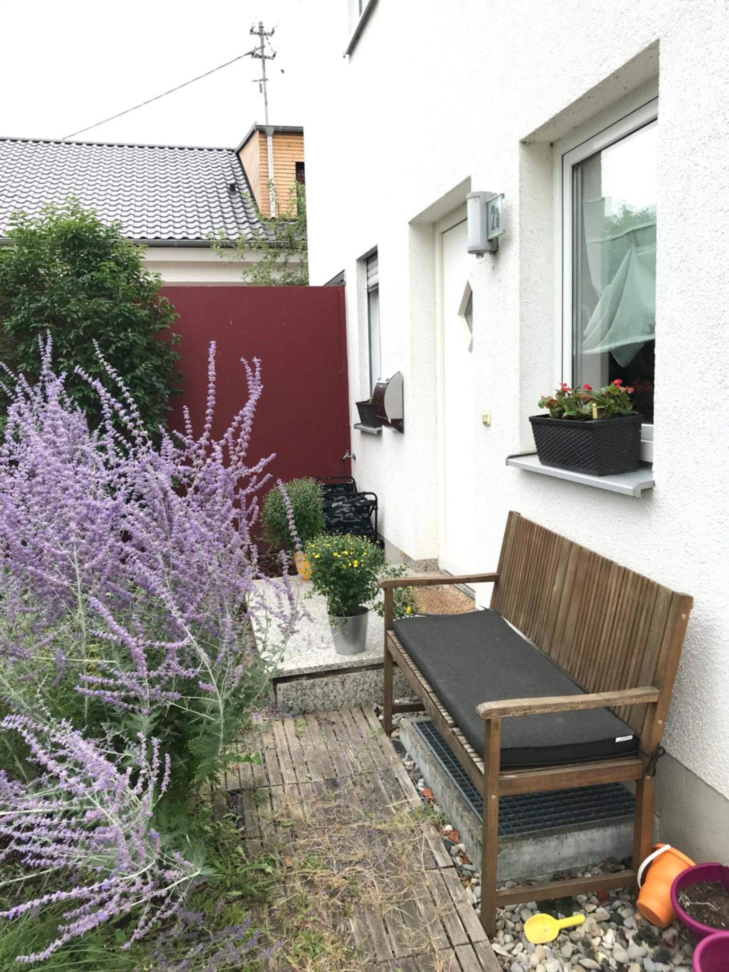 House With Castle View & Art Apartment Gunzburg Bagian luar foto